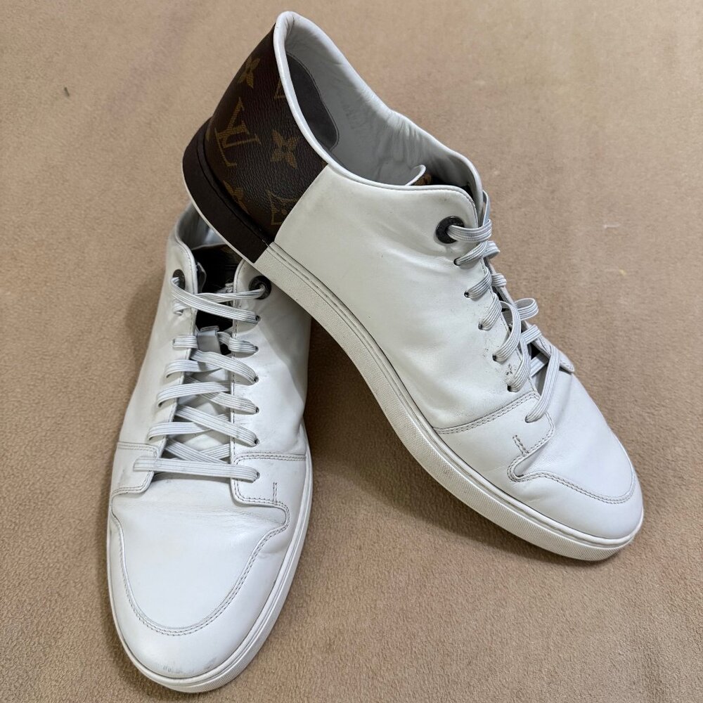 MENS LOUIS VUITTON SNEAKERS WHITE SIZE 10, GOOD CONDITION
